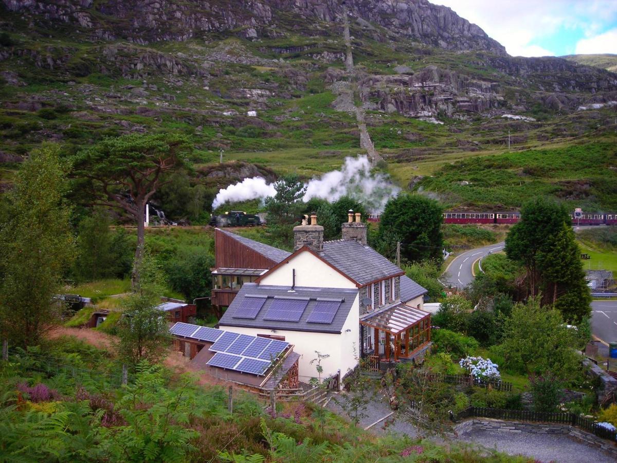 Bryn Elltyd Eco House Pensionat Blaenau Ffestiniog Eksteriør billede