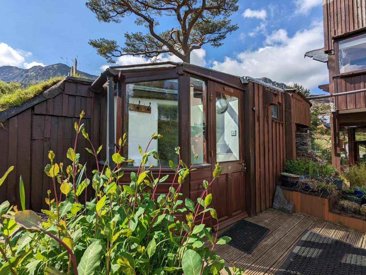 Bryn Elltyd Eco House Pensionat Blaenau Ffestiniog Eksteriør billede